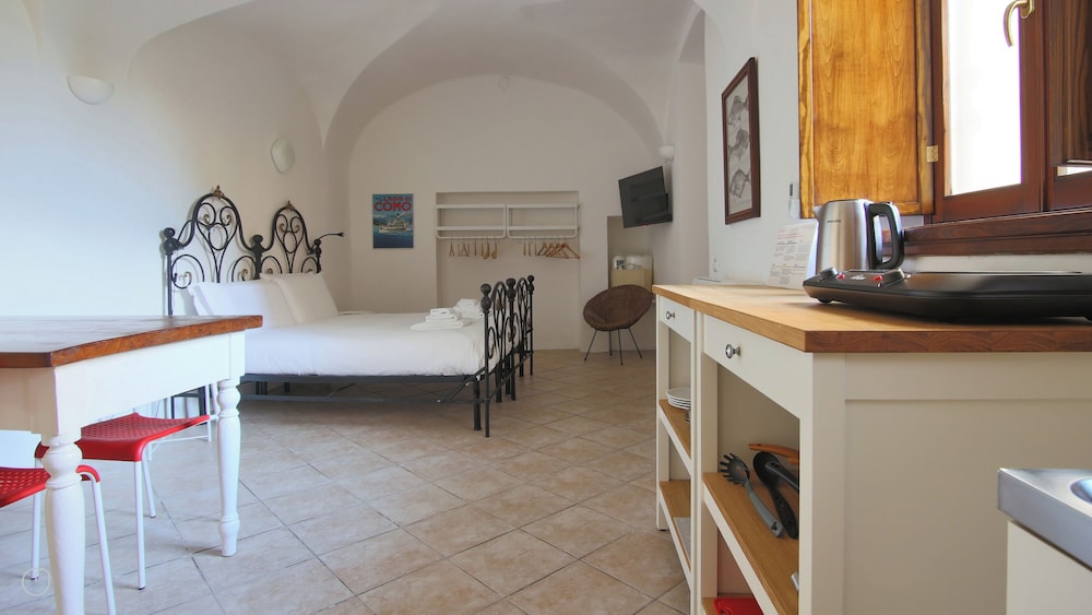Apartment (1 Bedroom)