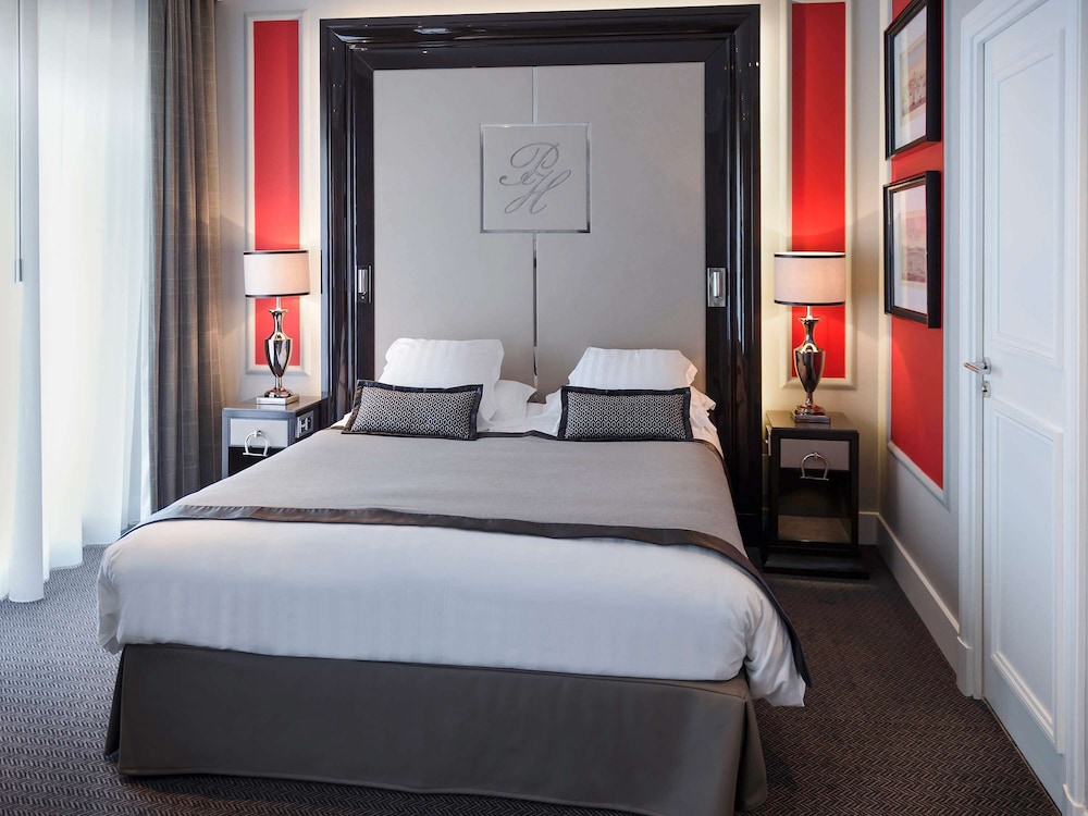 Superior Room, 1 Queen Bed, City View (City View) photo 2