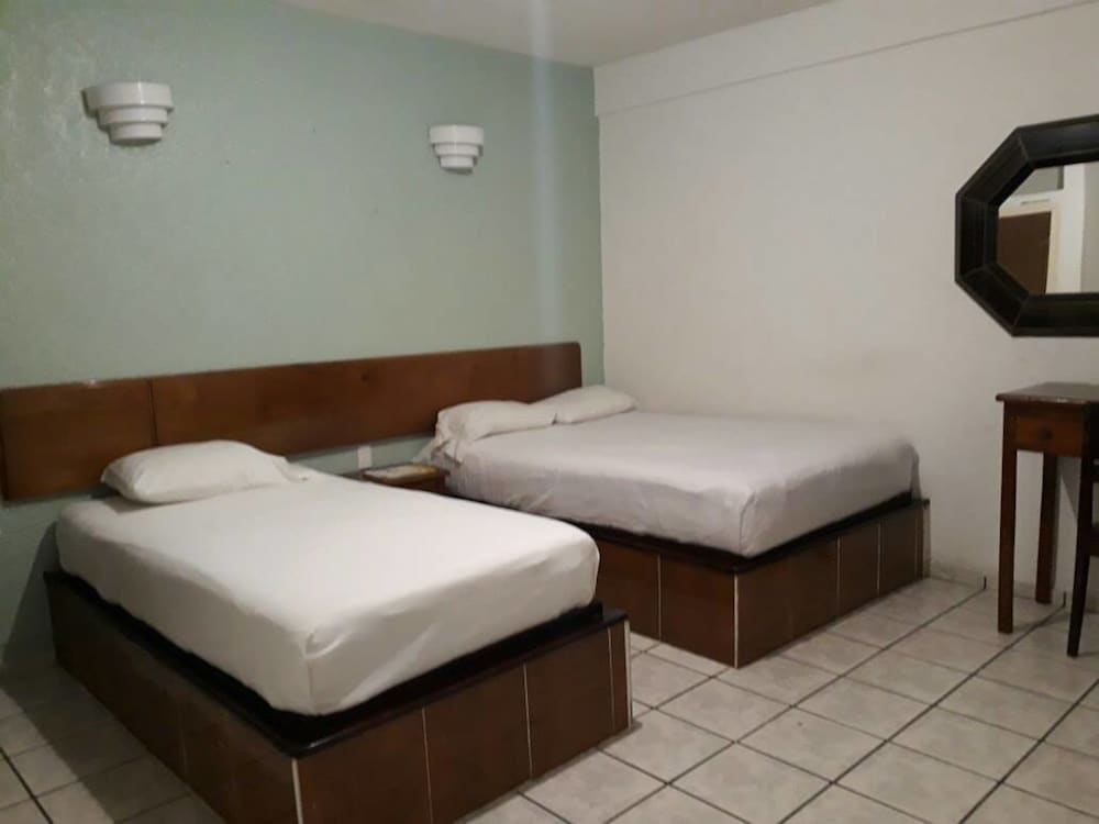 Double Room, 2 Beds photo 3