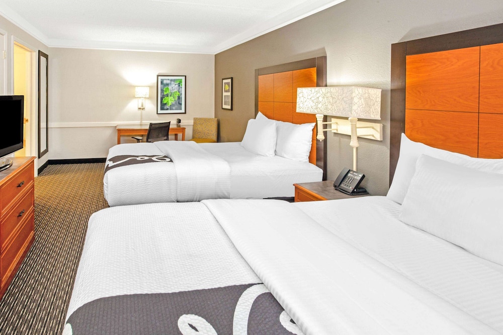 Room, 2 Double Beds, Accessible, Non Smoking (Bathtub)