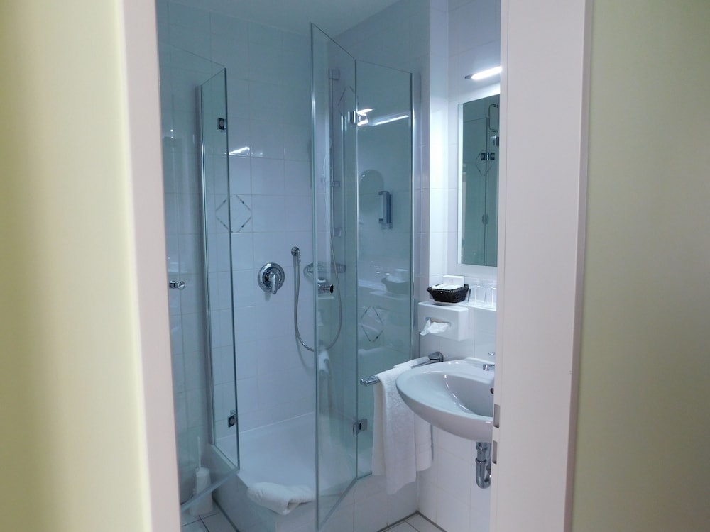 Comfort Double or Twin Room, Balcony photo 2