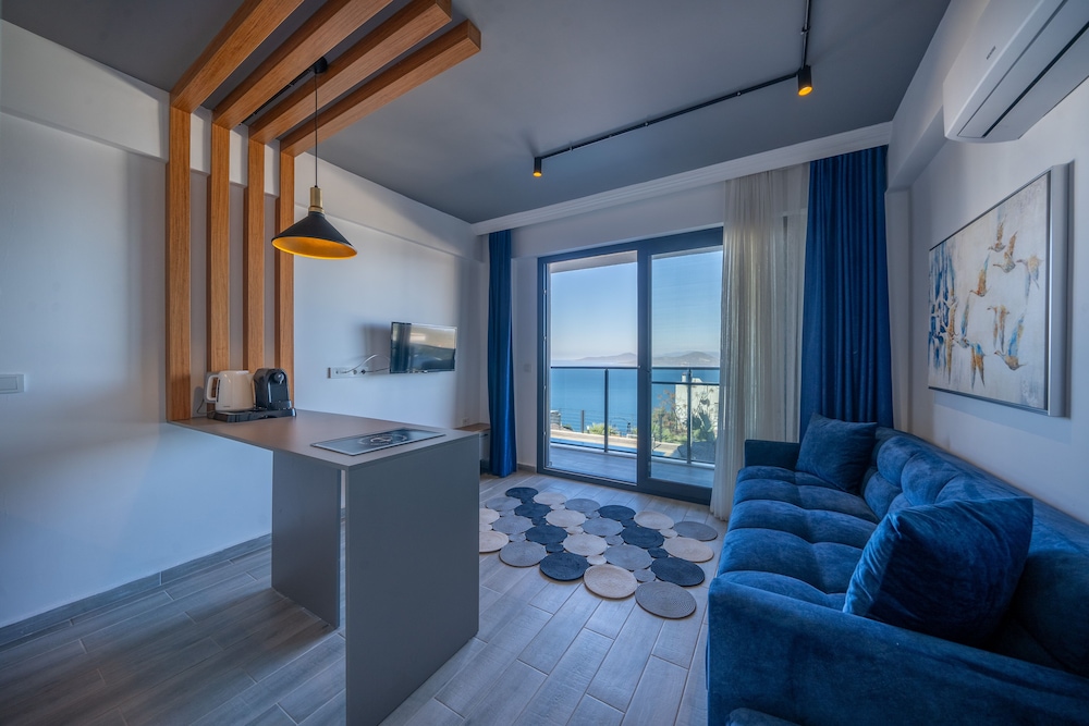 Family Apartment, Multiple Beds, Kitchenette, Sea View photo 1