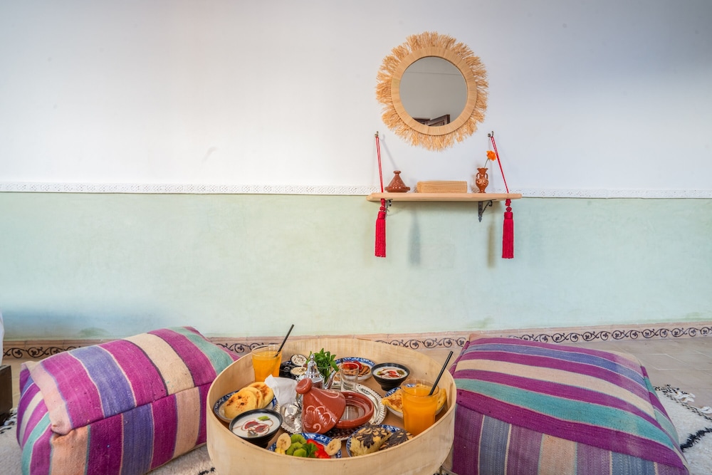Standard Double Room - Photo 8