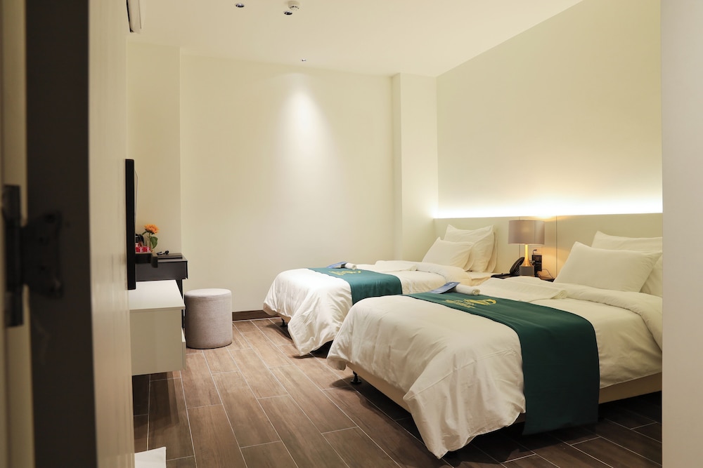 Superior Twin Room - Photo 1