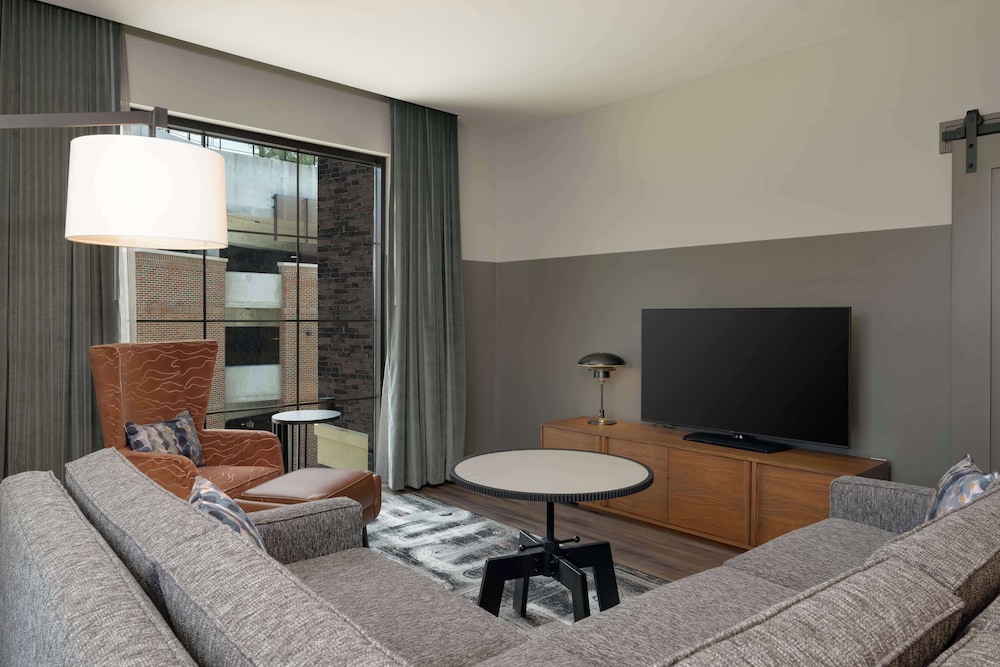 Room, 1 Bedroom, Accessible, Kitchenette (Hearing) - Photo 9