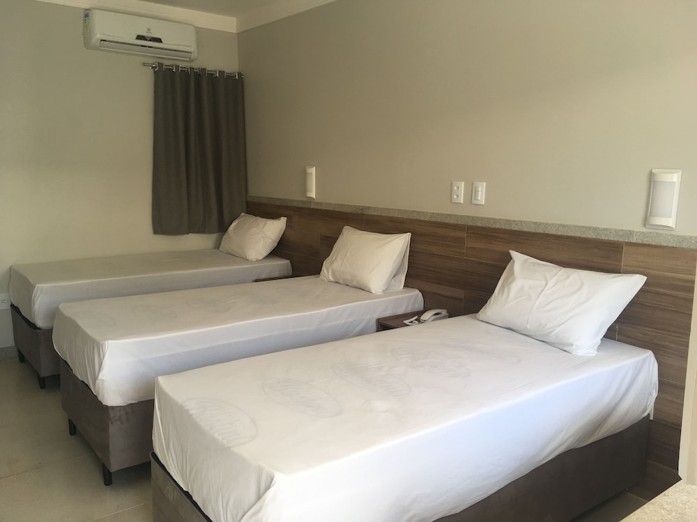 Basic Triple Room photo 3