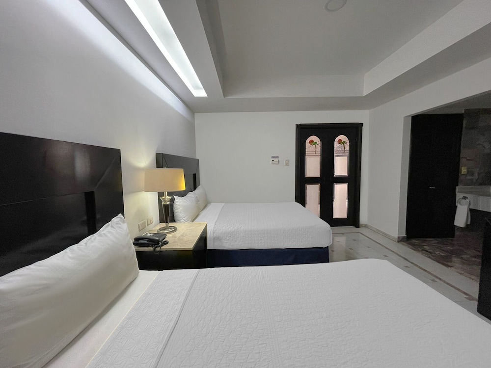 Deluxe Double Junior Suite photo 3
