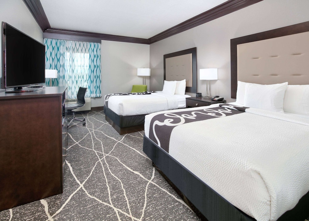 Room, 2 Queen Beds, Non Smoking - Photo 1