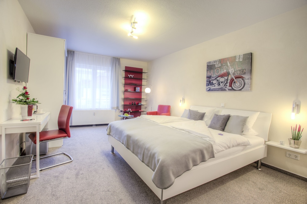 Standard Double Room - Photo 1