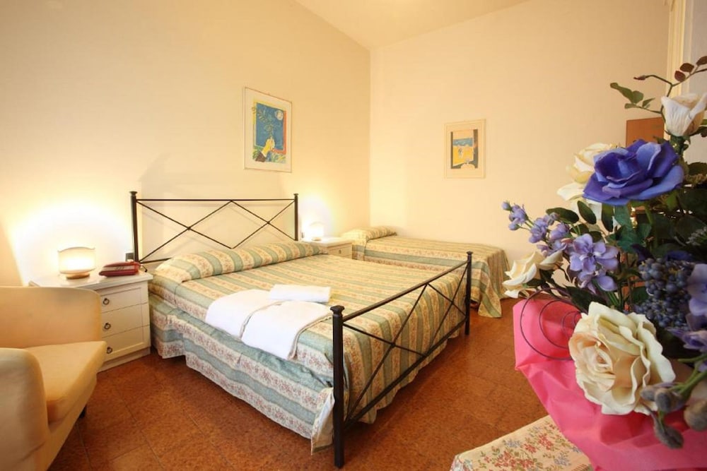 Triple Room - Photo 4