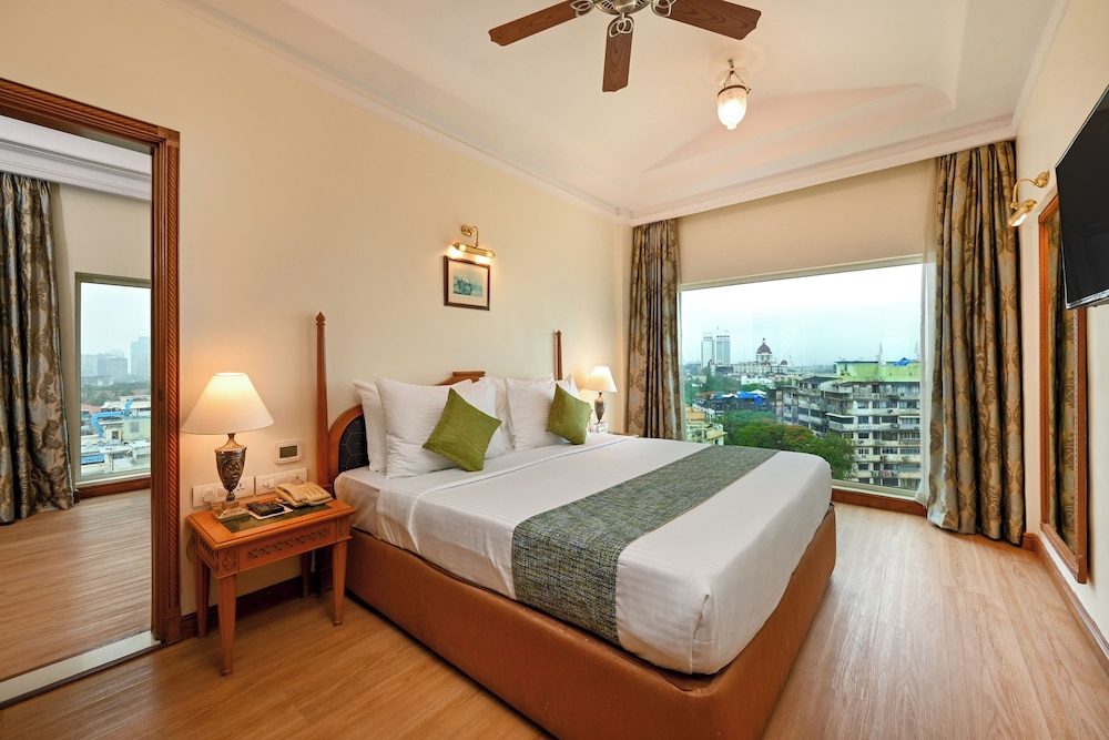 Suite, 1 King Bed, Sea View photo 1