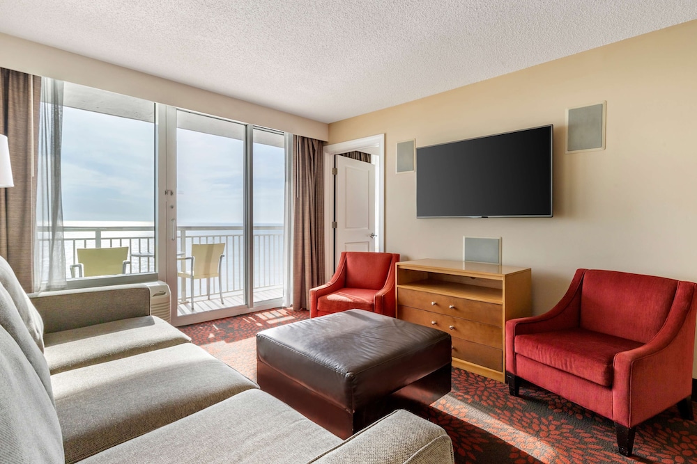 Suite, 1 Bedroom - Photo 11