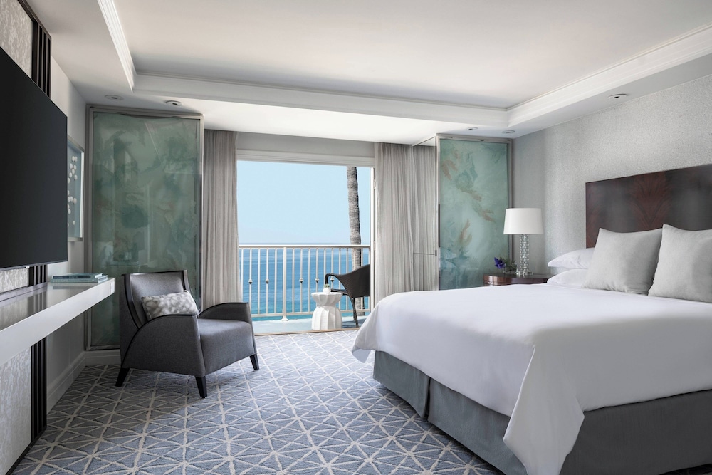 Room, 1 King Bed (Balcony, View) - Photo 3