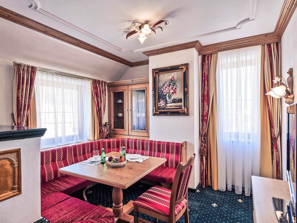 Superior Suite, 1 Double Bed with Sofa bed - Photo 1