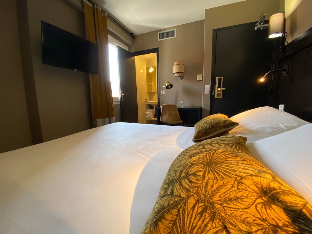 Economy Double Room photo 2
