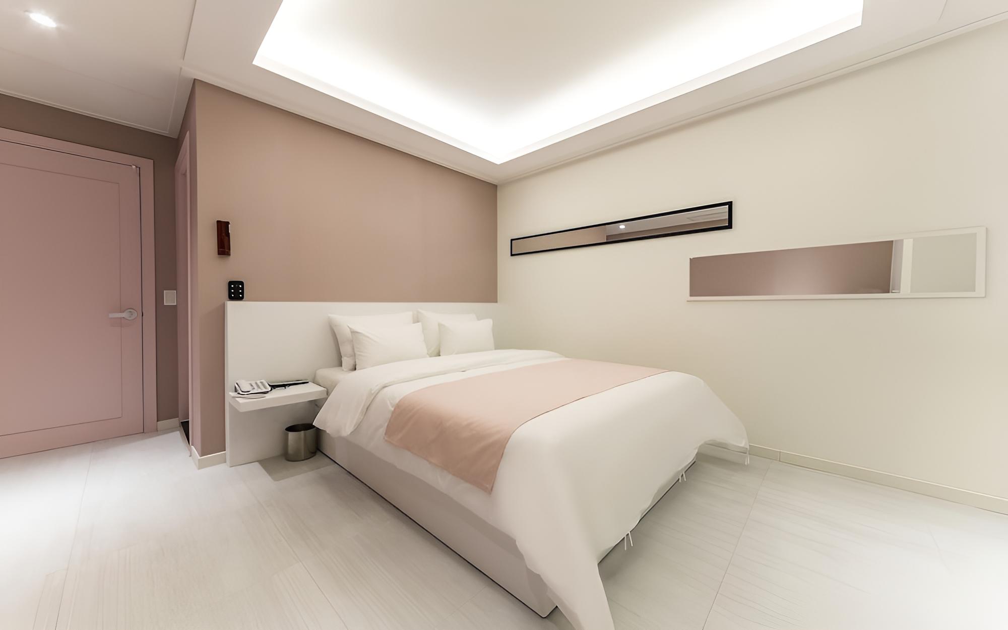 Room (Deluxe Standard (1PC RTX1060 165hz 32) photo 1