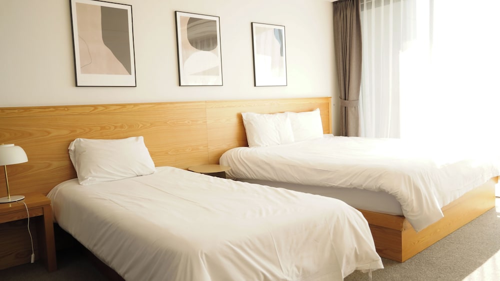 Deluxe Twin Room, Non Smoking, Ocean View - Photo 2