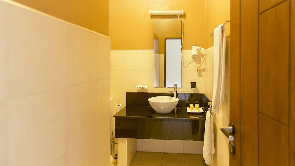 Deluxe Room - Photo 2