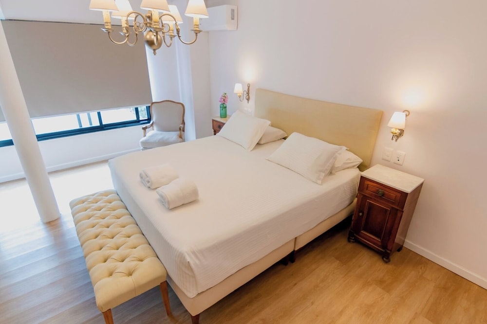 Deluxe Suite photo 2