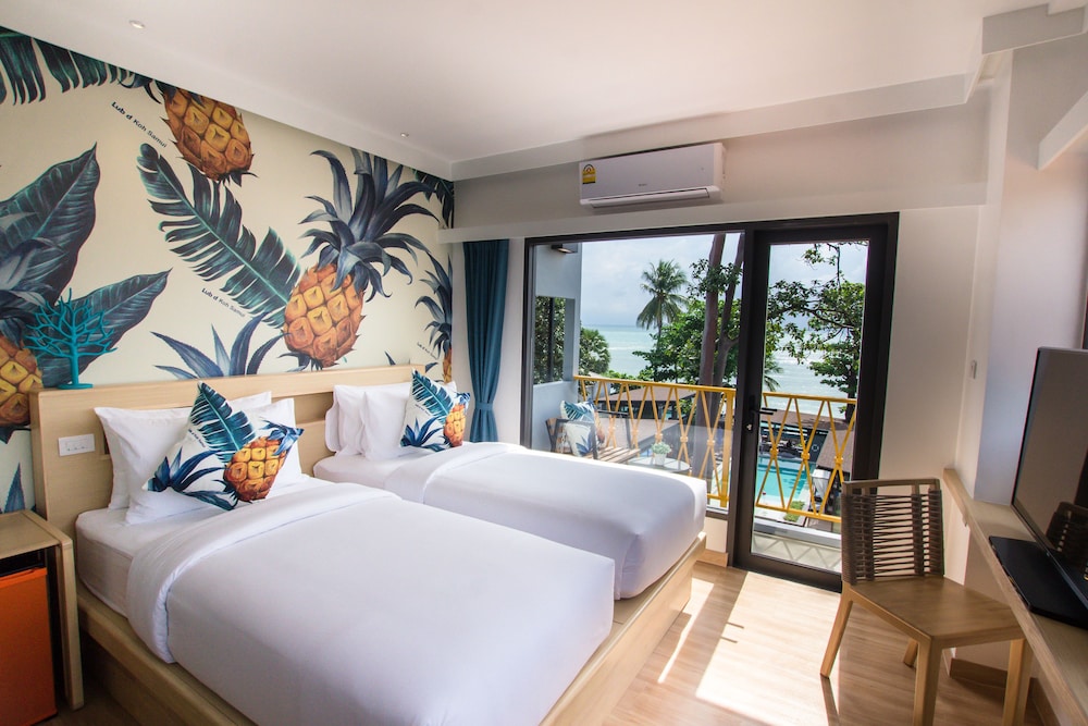 Deluxe Twin Room, 2 Twin Beds, Ocean View (or Double Room with Ocean View) - Photo 8
