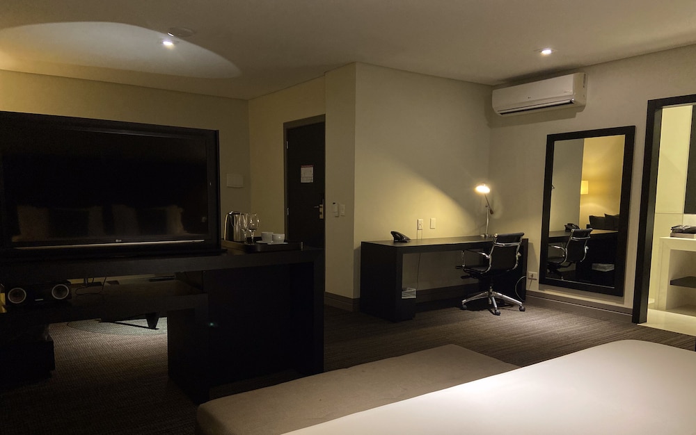 Basic Suite - Photo 6