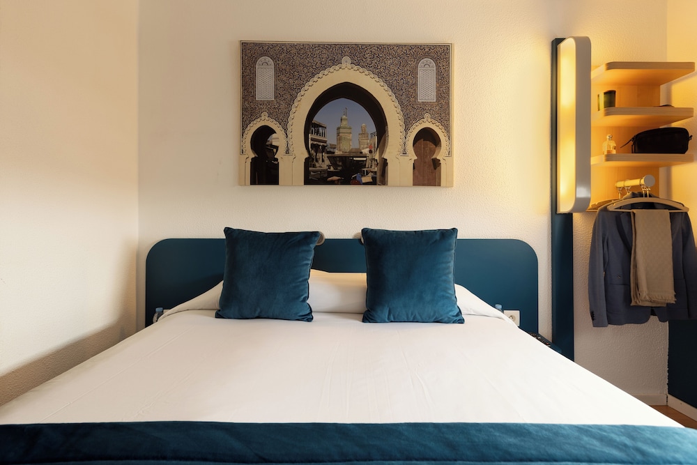 Standard Double Room - Photo 5