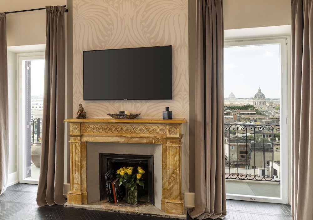 Panoramic Suite, Balcony, City View thumbnail 5