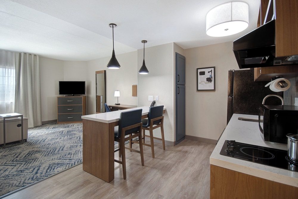 Suite, 1 Bedroom, Accessible (Communications) - Photo 5