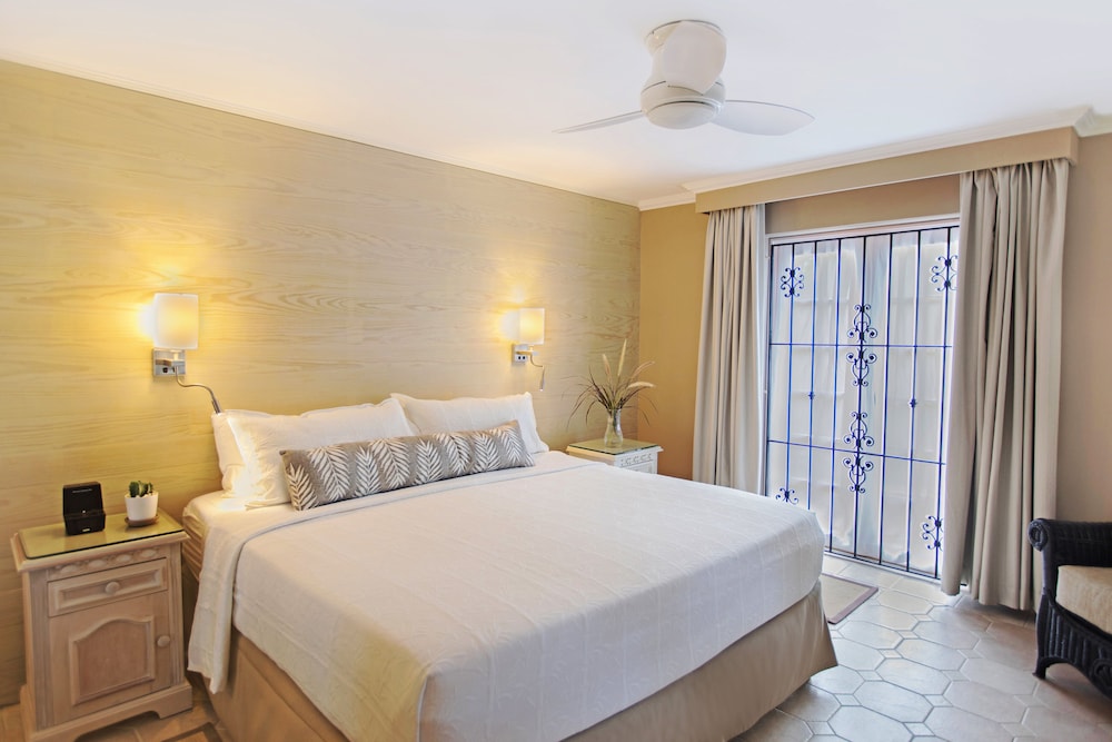 Deluxe Suite, 1 Bedroom, Kitchen photo 3