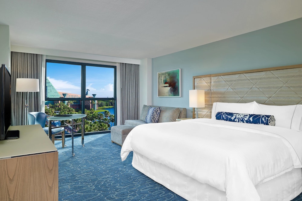 Traditional Room, 1 King Bed, Resort View