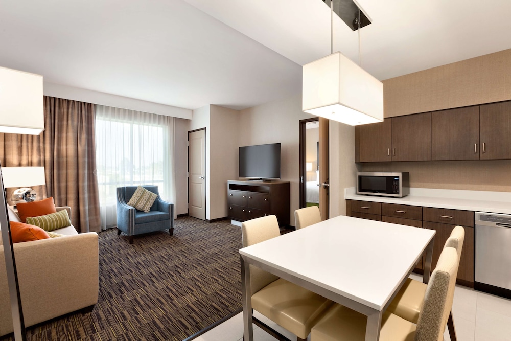 Suite, Accessible, Non Smoking (Roll-in Shower)