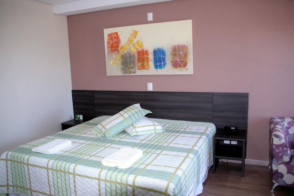 Suite, Multiple Beds (Master) photo 3