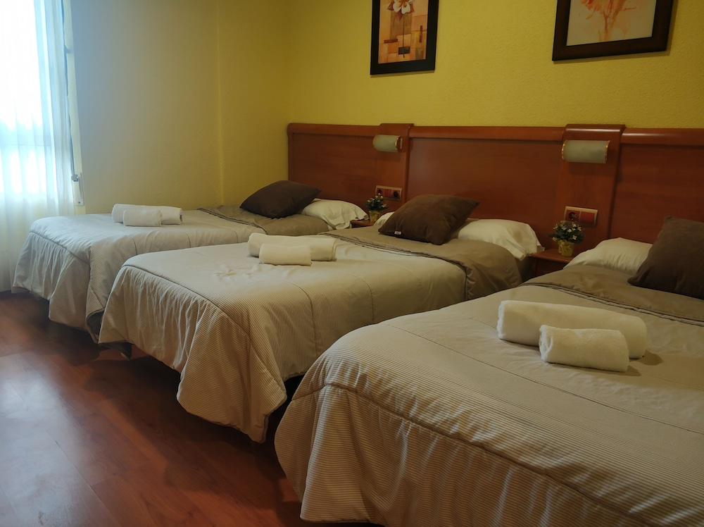 Triple Room - Photo 1