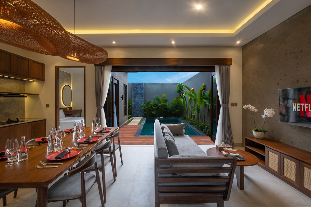 CLUSTER Three Bedroom Private Pool Villa - Photo 1