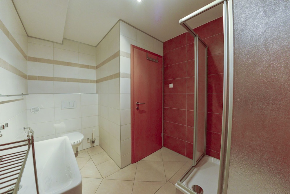 Apartment (3 House 41) photo 3