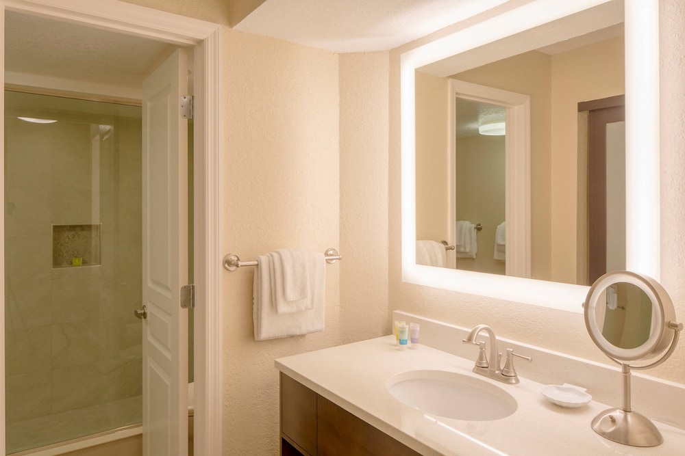 Suite, 2 Bedrooms, Ocean View photo 3