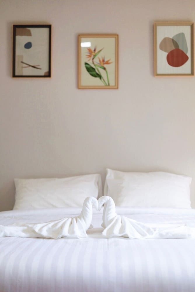 Deluxe Room - Photo 1