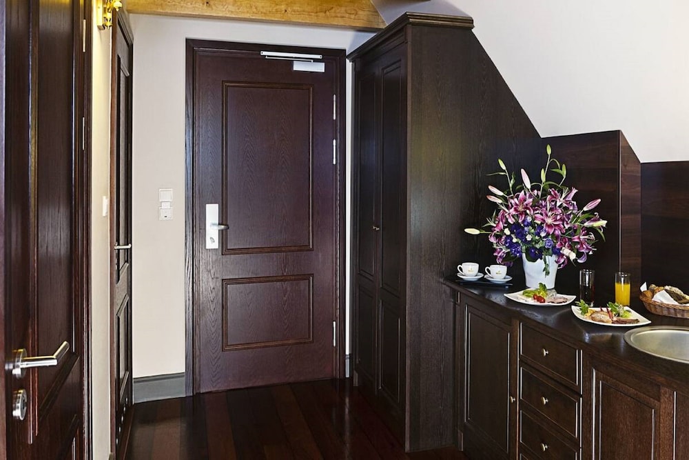 Family Apartment - Photo 2
