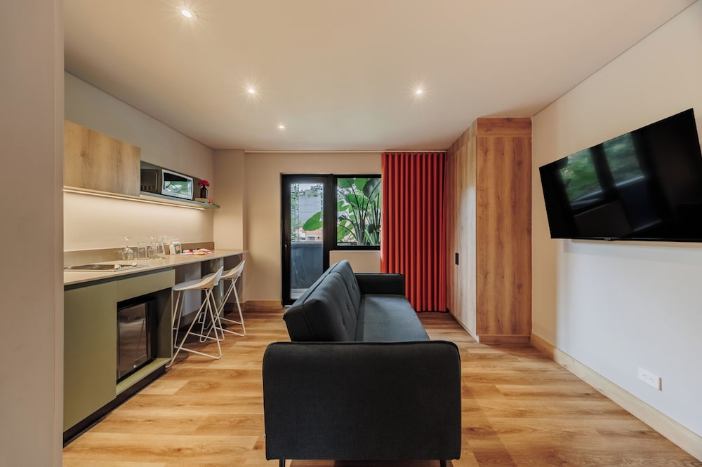 Superior Apartment, 1 King Bed with Sofa bed, Balcony photo 2