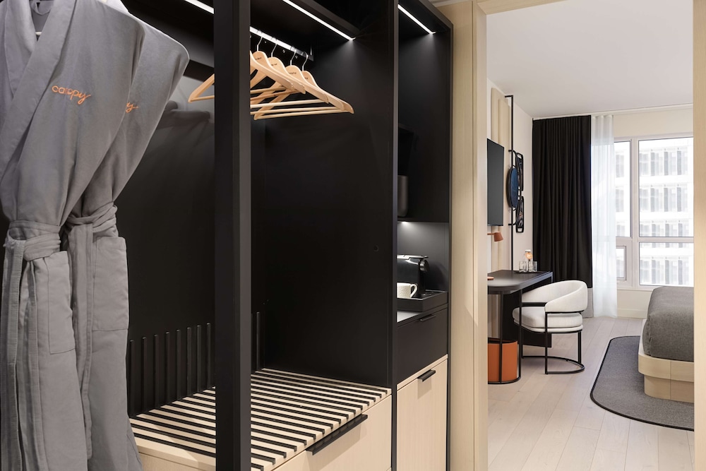 Room, 1 King Bed (Rosedale) - Photo 2