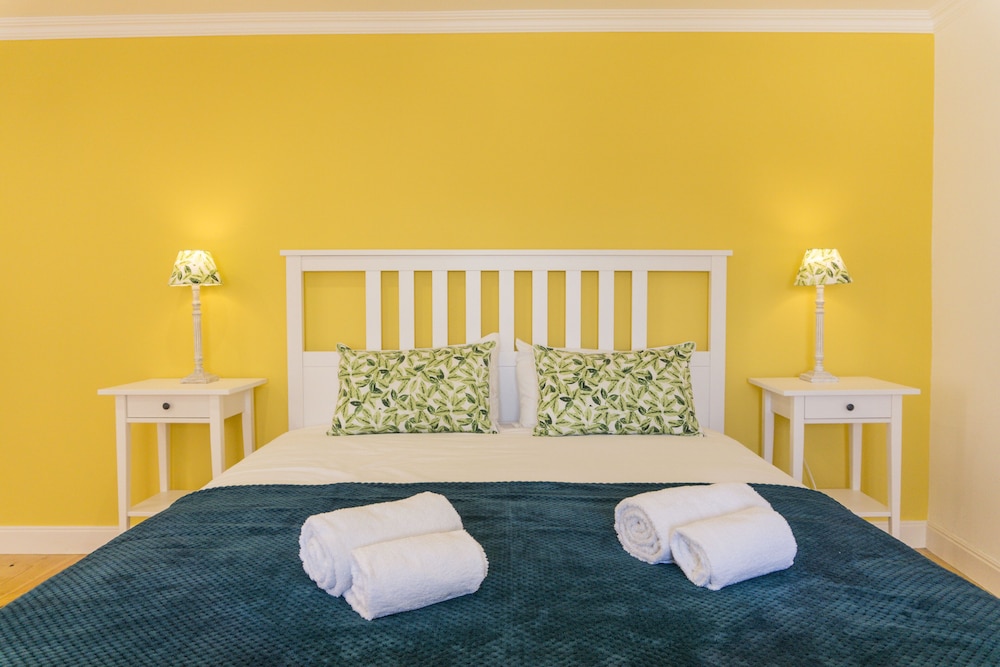 Basic Double Room, 1 Queen Bed