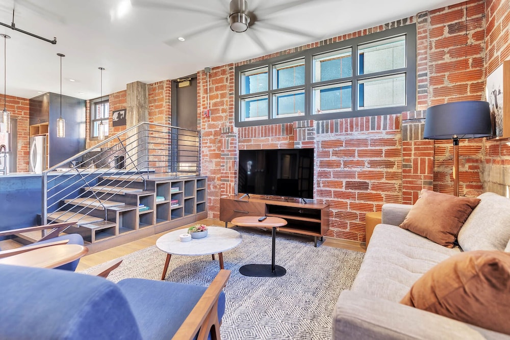 Penthouse Apartment thumbnail 6