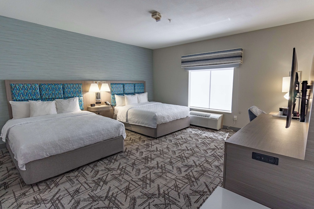 Room, 2 Queen Beds, Accessible, Non Smoking - Photo 4