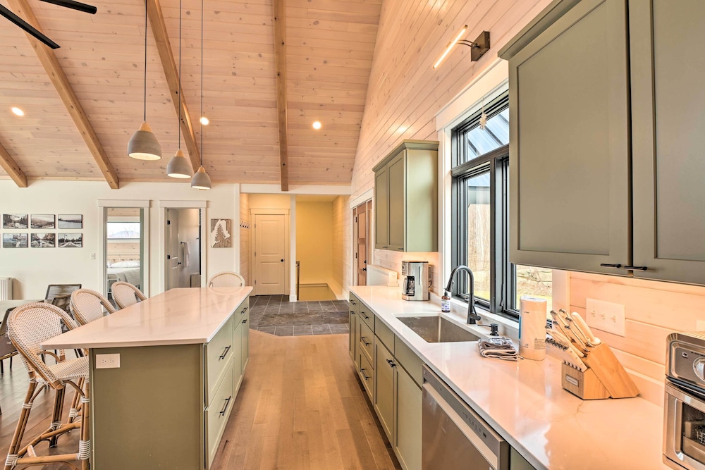 House (4 Bedrooms) photo 2