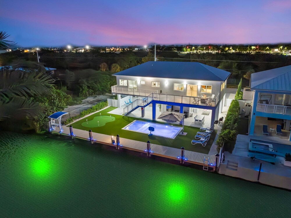 Saltwater Social Game Room Pool Dock Views, Billede 46