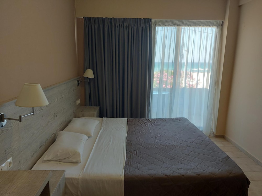 Economy Double Room Sea View photo 2