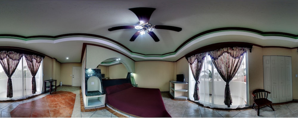 Suite, 1 King Bed photo 1