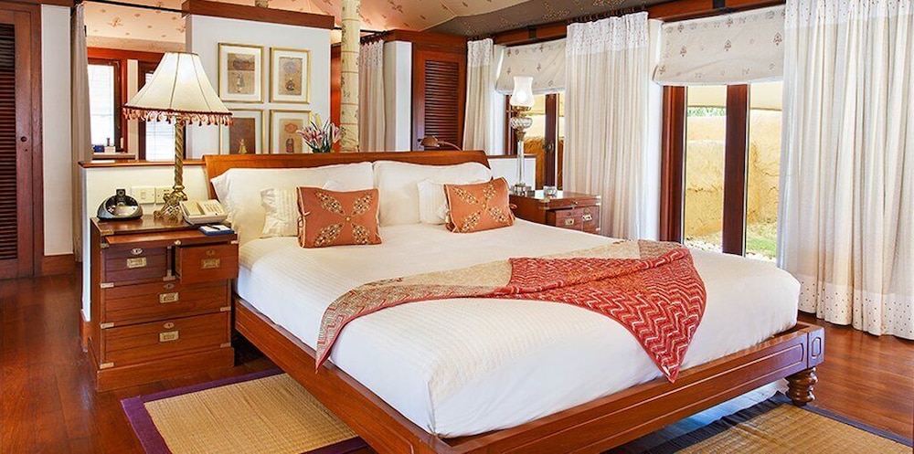 Royal Tent with Private Pool
