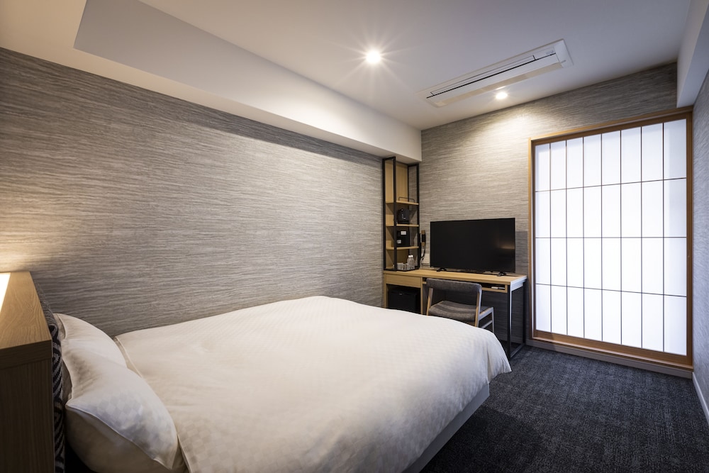 Queen Room, Non Smoking - Photo 7