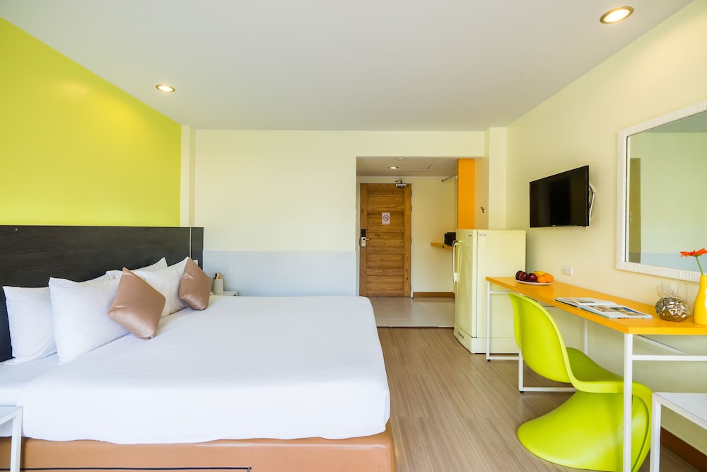 Deluxe Room - Photo 10